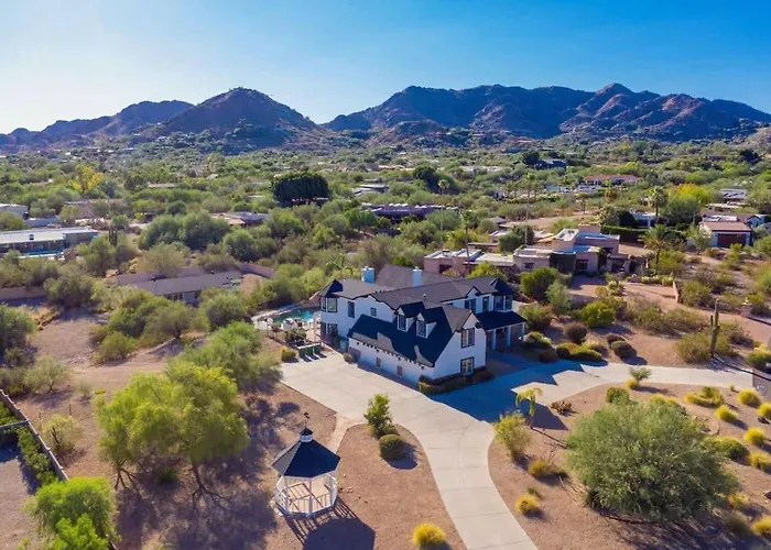 Majestic Mountain Mansion-pool -spa & Holiday home