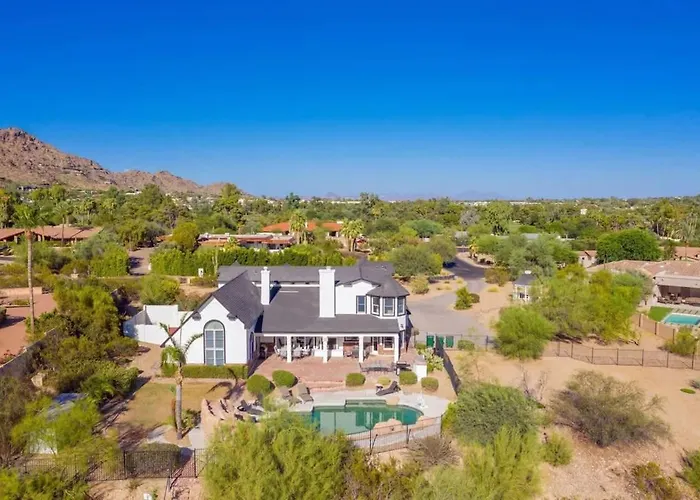 Majestic Mountain Mansion-pool -spa & Holiday home *
